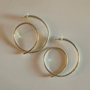 Kendra Scott Gold Spiral Hoop Earrings